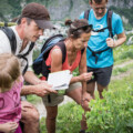 Escapade botanique Activite nature, activite aix Riviera des alpes, activites dans les bauges, naturopathie en montagne, fleurs de montagnes, apprendre à faire des tisanes, cueuillette, faire ses propres tisanes, plantes medicinales, decouverte des fleurs sauvages, flore des montagnes, sortie en famille dans les bauges, activites en famille en savoie